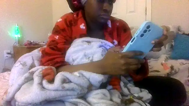 Snapshot of prettymaa chatting on 05-03-26, 10:46 prettymaa online show from 05-03-26, 10:46