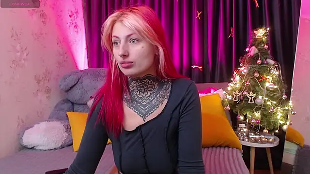 Nina Blum  online show from 12-21-25, 06:26