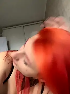 Nina Blum  online show from 11-23-25, 07:18