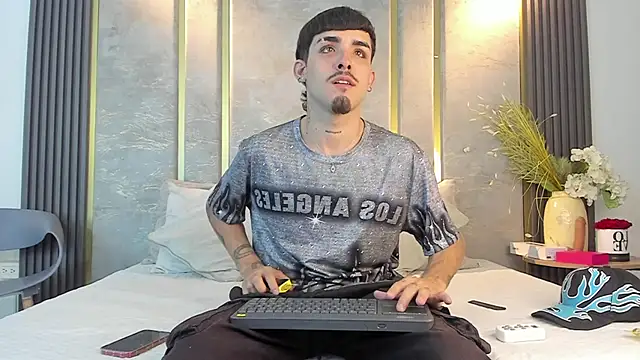 NikoStone  online show from 05-28-26, 12:29
