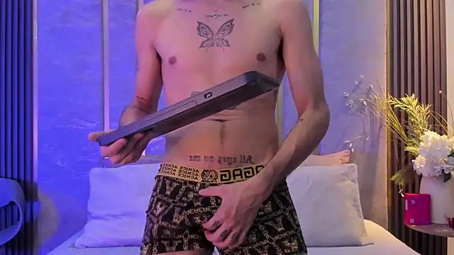 NikoStone  online show from 09-23-25, 04:08