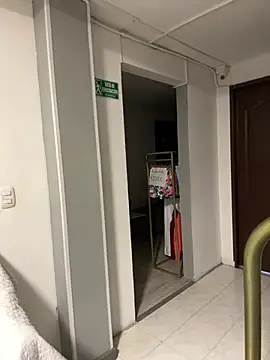 Snapshot of NikoStone_ chatting on 06-25-26, 01:25 NikoStone online show from 06-25-26, 01:25