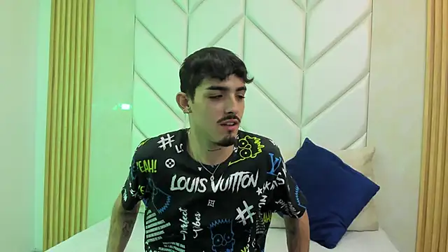 NikoStone  online show from 10-08-25, 02:40