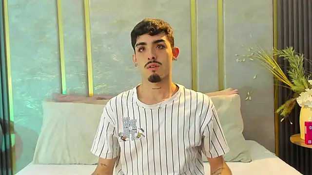 NikoStone  online show from 10-04-25, 05:09