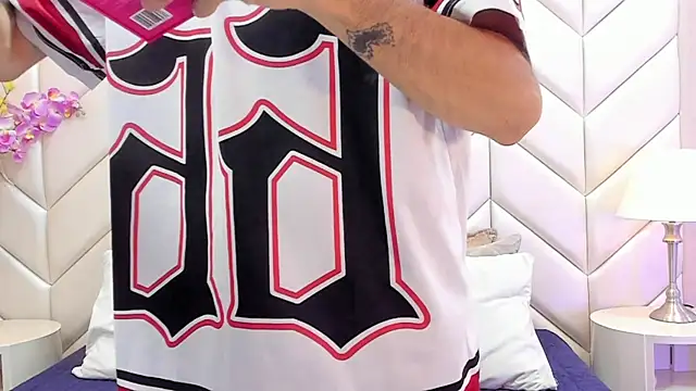 NikoStone  online show from 09-19-25, 04:05