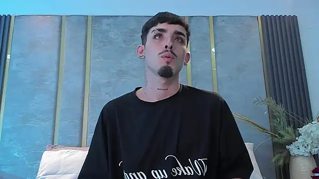 NikoStone  online show from 11-14-25, 04:38