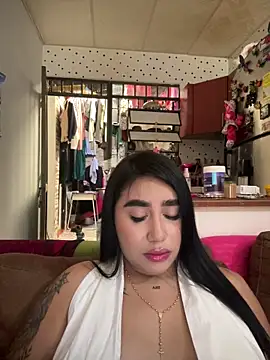 Snapshot of Sophie_Dreamss chatting on 05-19-26, 08:38 Sophie Dreamss online show from 05-19-26, 08:38
