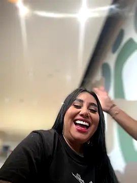 Sophie Dreamss online show from 10-31-25, 08:16