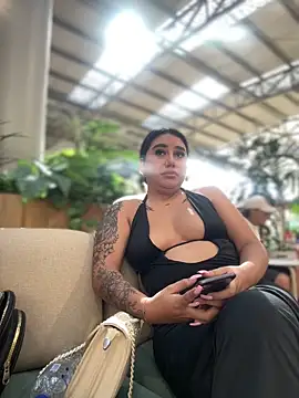 Sophie Dreamss online show from 10-15-25, 07:44