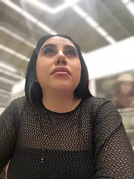 Sophie Dreamss online show from 12-19-25, 09:17