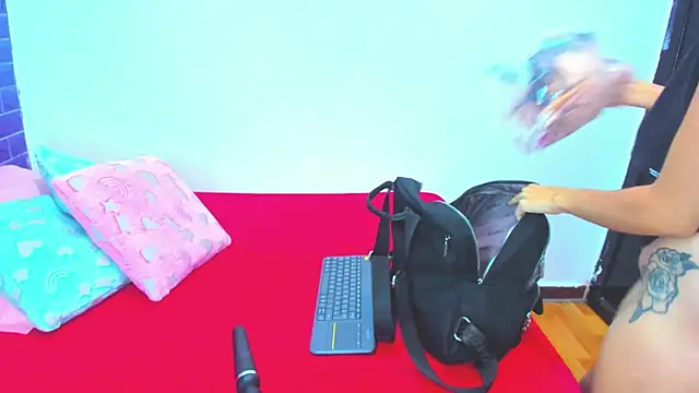 Cora 222 online show from 11-16-25, 12:10