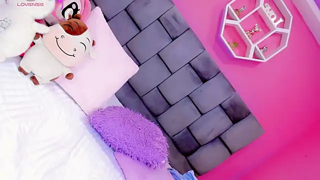 Nauthy girl online show from 03-19-26, 01:00