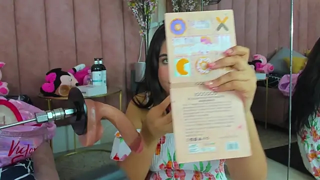 LizzyOlsen online show from 10-18-25, 09:28