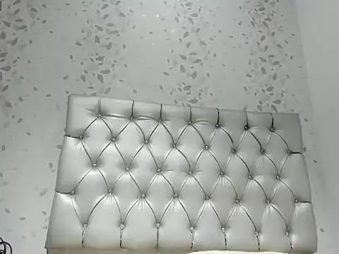 michelle perla online show from 10-18-25, 06:32