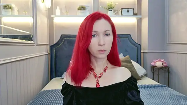 Sofia Lix online show from 11-17-25, 07:51