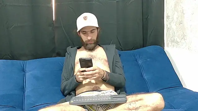 hairy mannn online show from 09-23-25, 04:14