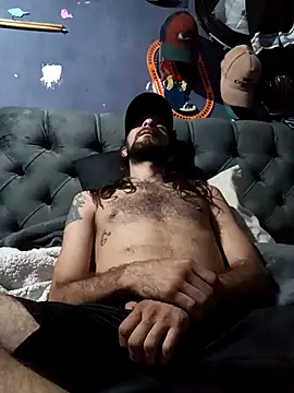 hairy mannn online show from 12-22-25, 05:13