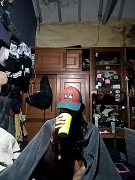 hairy mannn online show from 12-22-25, 05:07