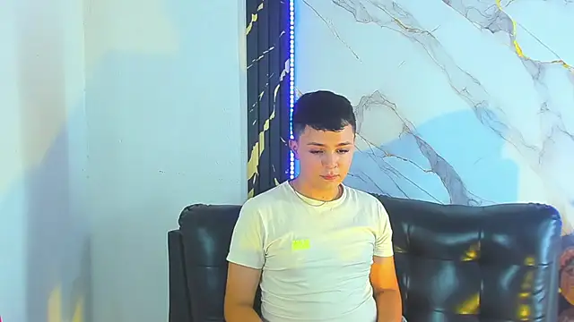 christopher Hot online show from 05-07-26, 01:32
