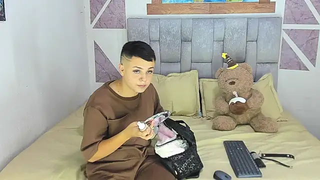 christopher Hot online show from 07-16-26, 02:08