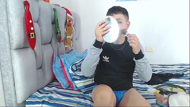 christopher Hot online show from 11-24-25, 10:32