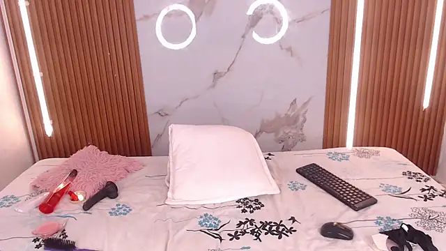 brithanny 03 online show from 12-13-25, 08:04