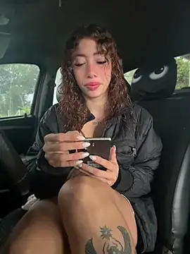 roxyrougee online show from 04-28-26, 11:25