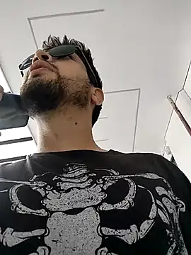 roxyrougee online show from 10-20-25, 02:50