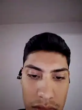 aispuro8505 online show from 11-29-25, 06:46