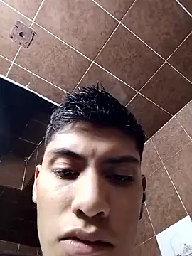 aispuro8505 online show from 11-06-25, 08:18