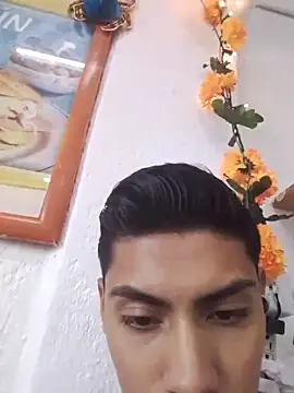 aispuro8505 online show from 10-15-25, 11:02