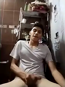 aispuro8505 online show from 12-15-25, 07:25