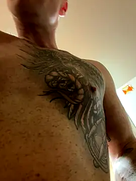 Snapshot of DILFiGuess11 chatting on 11-09-25, 01:20 DILFiGuess11 online show from 11-09-25, 01:20