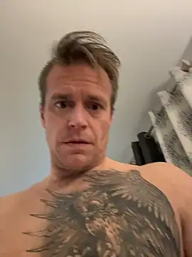 Snapshot of DILFiGuess11 chatting on 01-10-26, 03:13 DILFiGuess11 online show from 01-10-26, 03:13