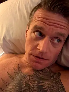 Snapshot of DILFiGuess11 chatting on 11-14-25, 06:06 DILFiGuess11 online show from 11-14-25, 06:06