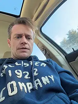 DILFiGuess11 online show from 02-13-26, 01:44