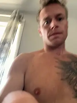 Snapshot of DILFiGuess11 chatting on 10-01-25, 05:17 DILFiGuess11 online show from 10-01-25, 05:17