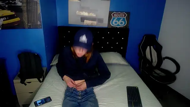 Snapshot of Aaron_Fordd chatting on 10-20-25, 05:46 Aaron Fordd online show from 10-20-25, 05:46