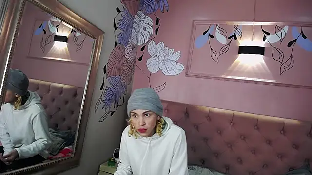 Aaron Fordd online show from 12-19-25, 01:46