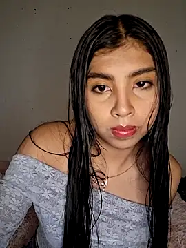 Snapshot of DianeSuns_ chatting on 09-20-25, 02:05 DianeSuns online show from 09-20-25, 02:05