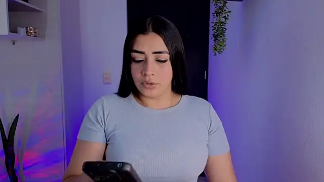 Kayleemorales online show from 05-13-26, 05:42