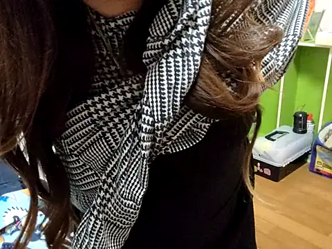 Snapshot of AYA_dayo chatting on 11-03-25, 01:37 AYA dayo online show from 11-03-25, 01:37