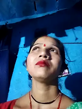 Snapshot of Jooli_xx chatting on 09-16-25, 03:13 Jooli xx online show from 09-16-25, 03:13