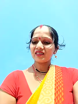 Snapshot of Jooli_xx chatting on 09-10-25, 02:43 Jooli xx online show from 09-10-25, 02:43