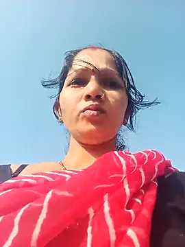 Snapshot of Jooli_xx chatting on 10-07-25, 02:56 Jooli xx online show from 10-07-25, 02:56