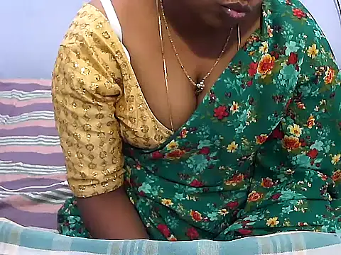 Snapshot of pinky_telugu_143 chatting on 10-21-25, 01:10 pinky telugu 143 online show from 10-21-25, 01:10