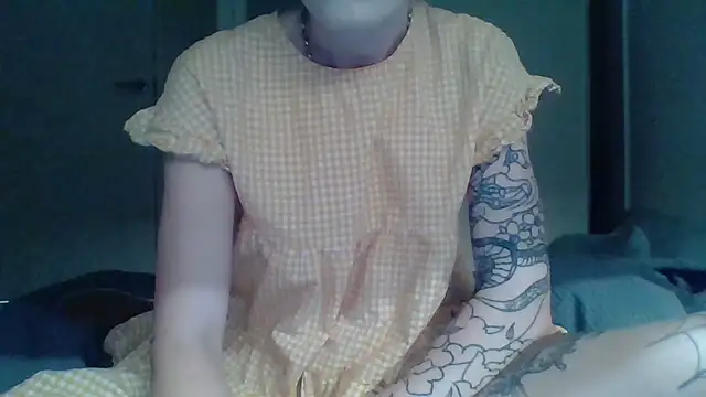 Snapshot of liltiddygoffwaifu chatting on 10-21-25, 06:02 liltiddygoffwaifu online show from 10-21-25, 06:02