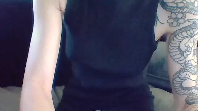 liltiddygoffwaifu online show from 11-30-25, 03:29