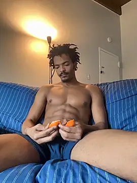 TRILLAHUNG online show from 01-08-26, 06:58