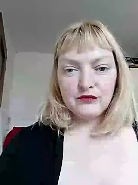 Snapshot of LiluLiluLilu chatting on 09-23-25, 07:59 LiluLiluLilu online show from 09-23-25, 07:59